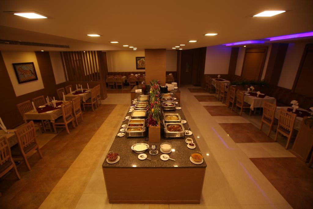 Hotel Sterling V Grand Madurai Esterno foto