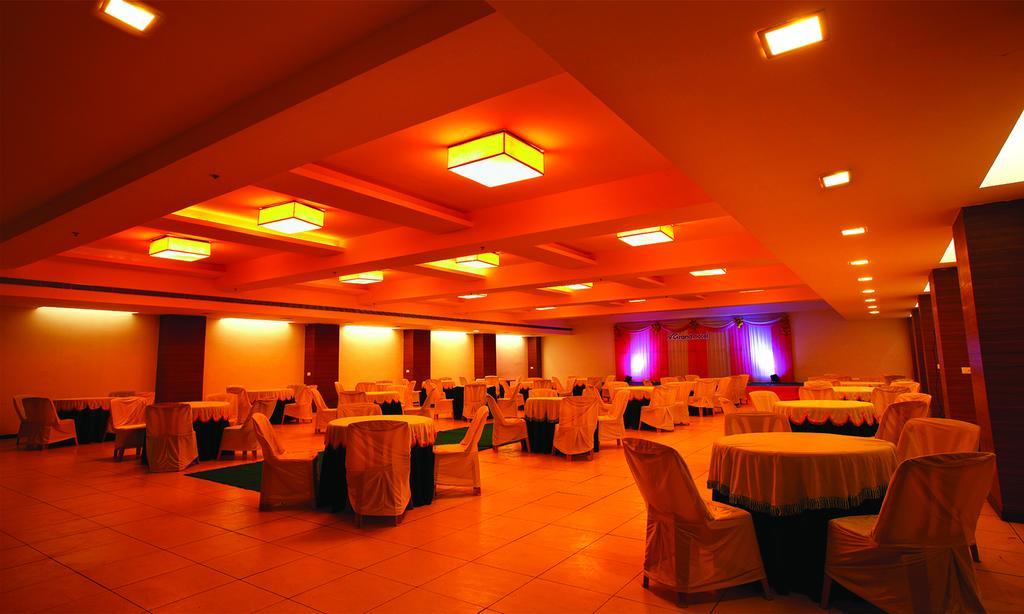 Hotel Sterling V Grand Madurai Esterno foto