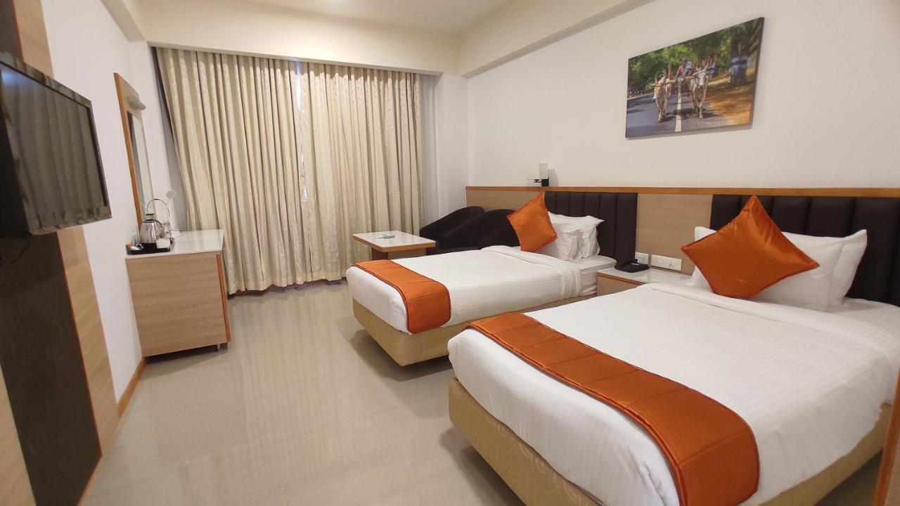Hotel Sterling V Grand Madurai Esterno foto