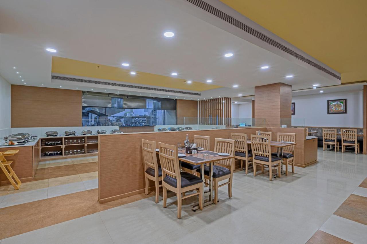 Hotel Sterling V Grand Madurai Esterno foto