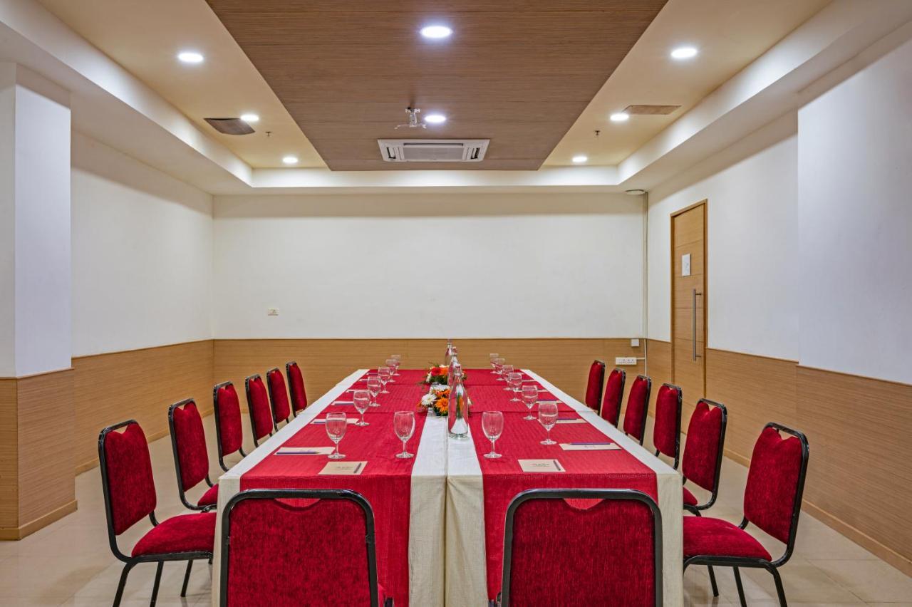 Hotel Sterling V Grand Madurai Esterno foto