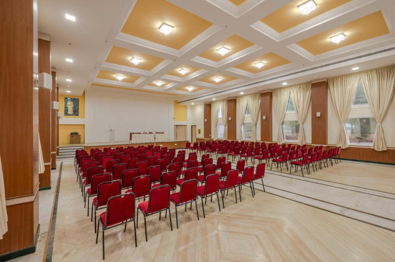 Hotel Sterling V Grand Madurai Esterno foto