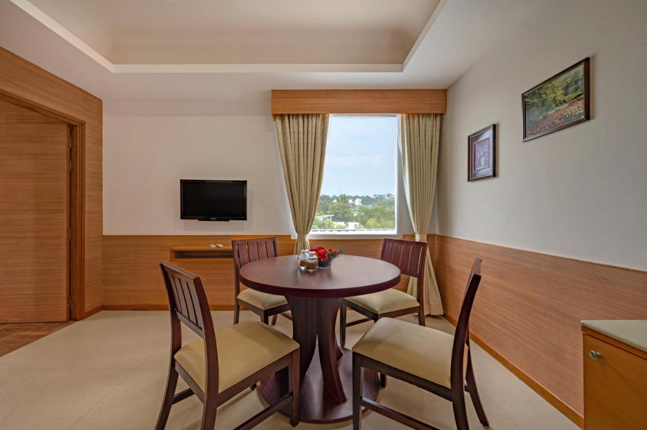 Hotel Sterling V Grand Madurai Esterno foto