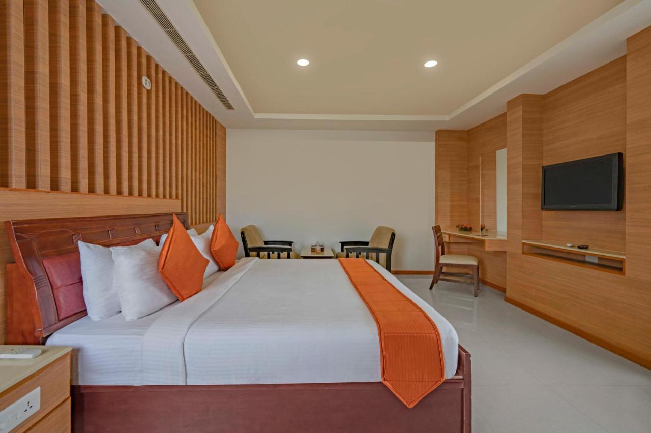 Hotel Sterling V Grand Madurai Esterno foto