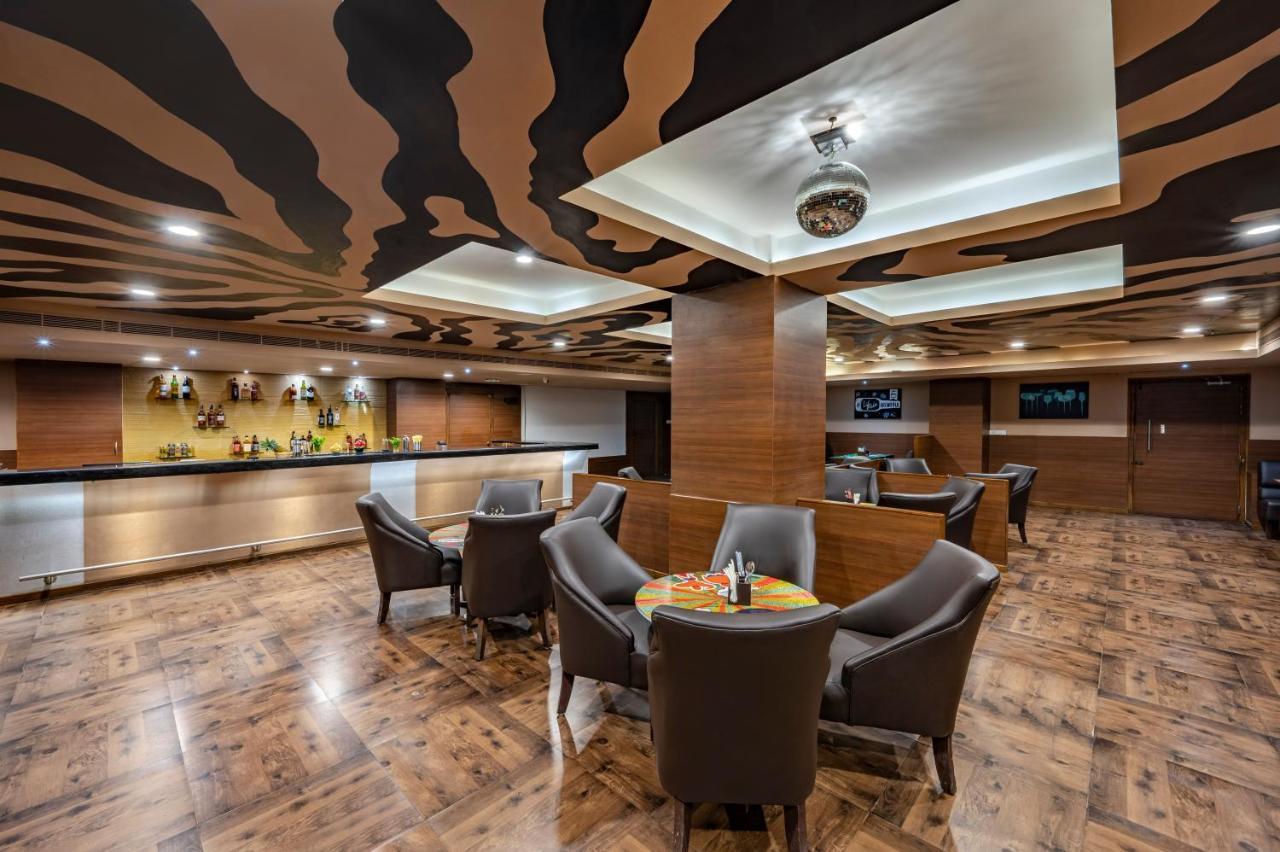 Hotel Sterling V Grand Madurai Esterno foto