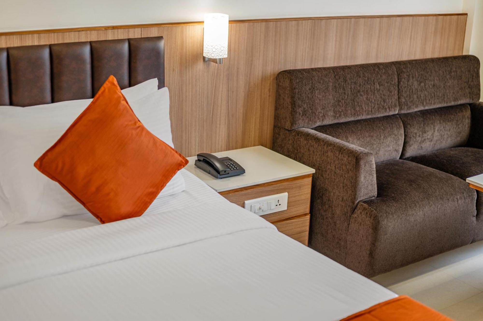 Hotel Sterling V Grand Madurai Esterno foto