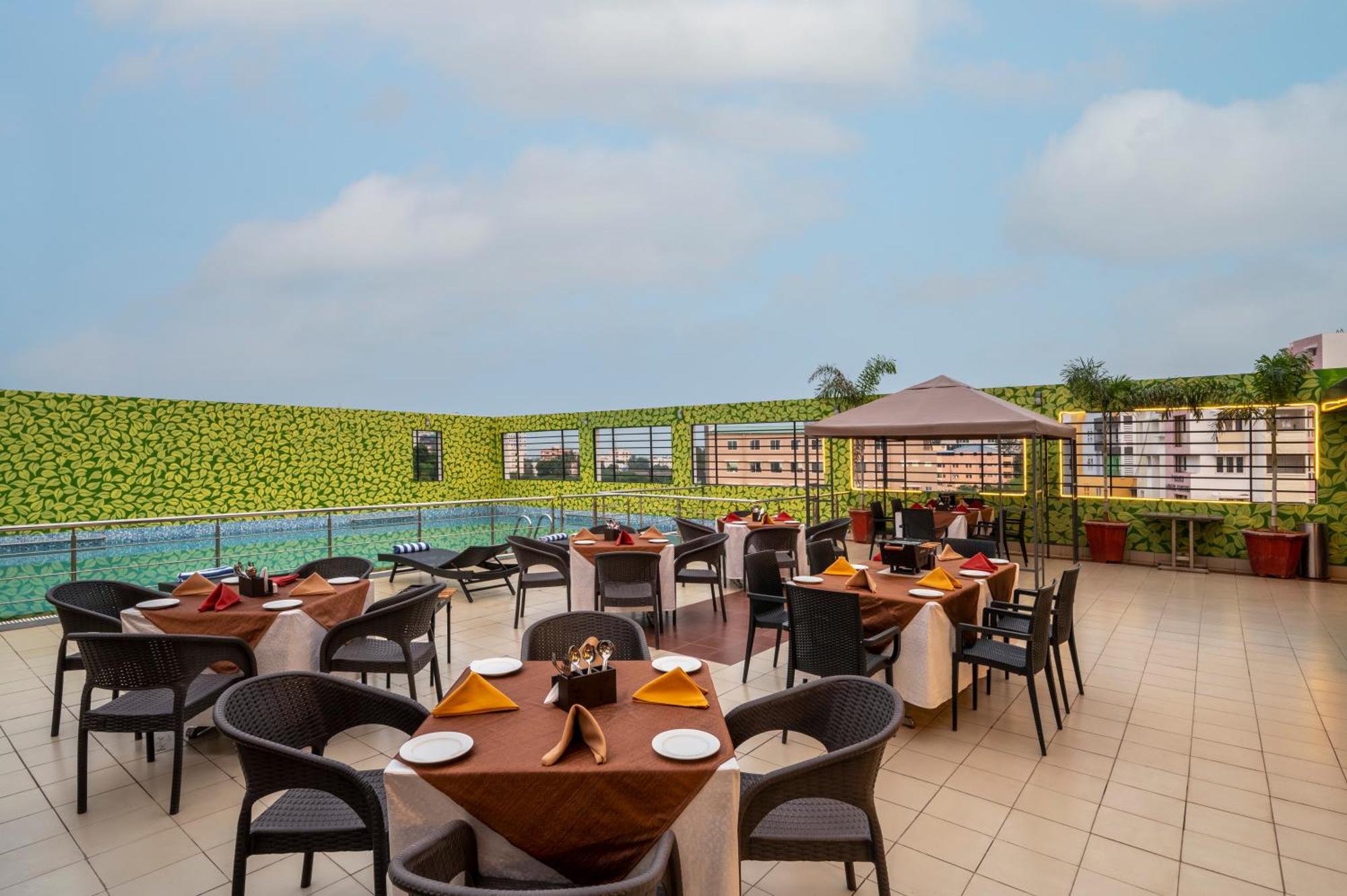 Hotel Sterling V Grand Madurai Esterno foto