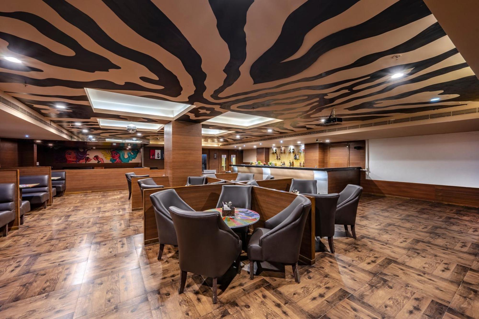 Hotel Sterling V Grand Madurai Esterno foto