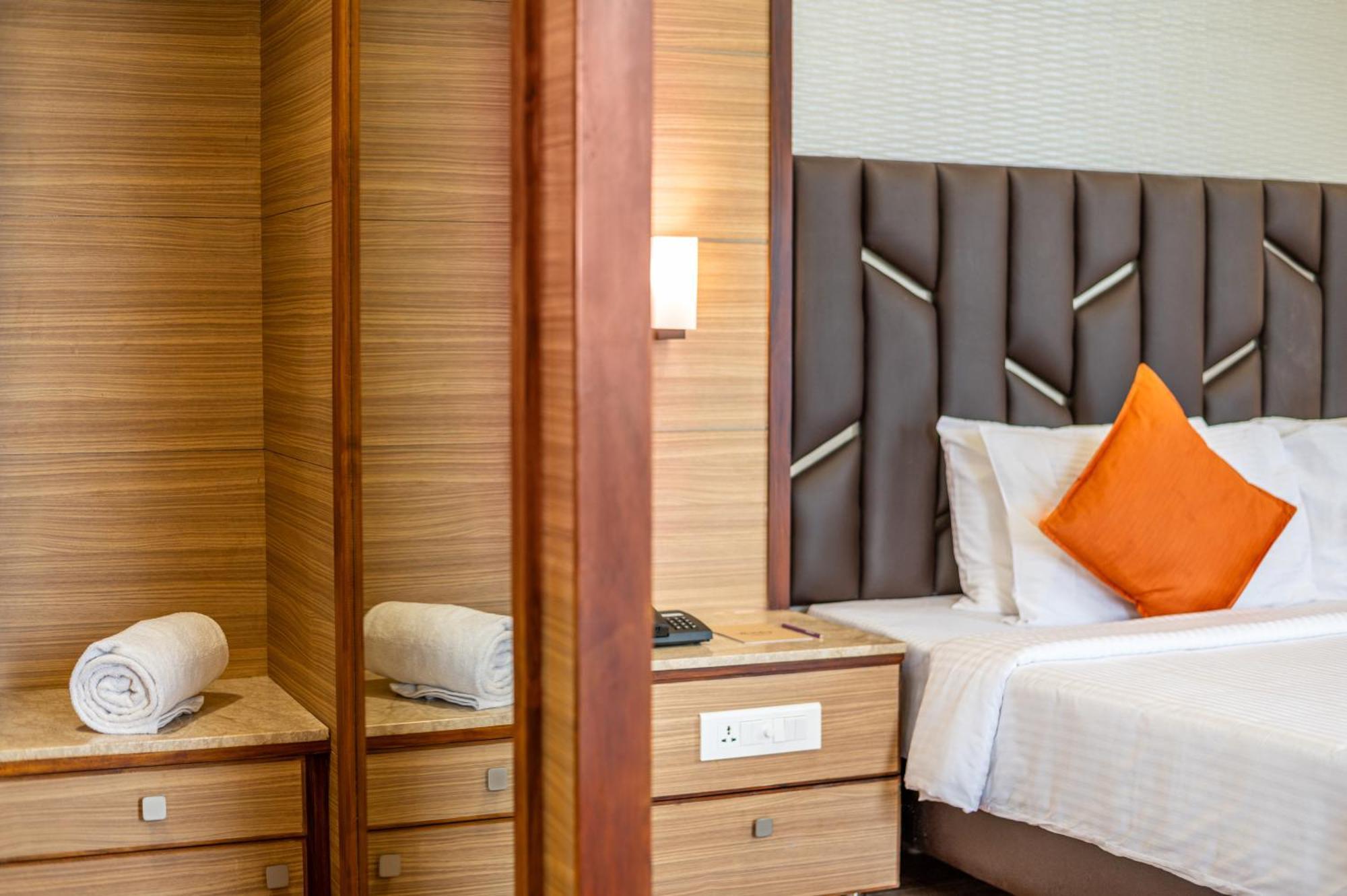 Hotel Sterling V Grand Madurai Esterno foto